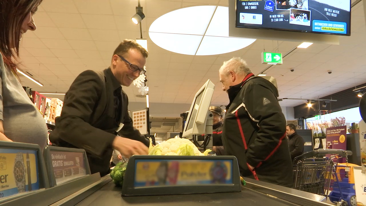 MEgional mit einem Bundespolitiker der abkassiert MEgional mit einem Bundespolitiker der abkassiert